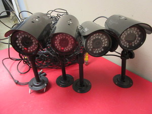 lot 633 image: WINBOOK OUTDOOR NIGHT VISION SECURITY CAMERAS