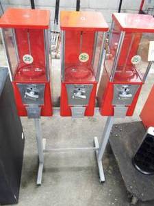 lot 117 image: Lot of 3 Candy Machines