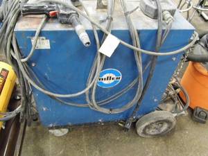 lot 130 image: Millermatic Wire Feed Welder wAluminum Welding Attachments