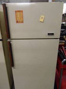 lot 204 image: Fridge