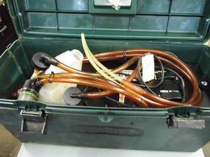 lot 208 image: Wynns Power Steering Flush Machine