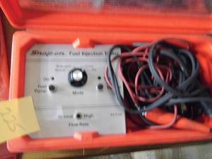 lot 225 image: Snap On Fuel Injector Tester