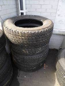 lot 318 image: 4 Firestone Tires