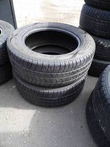 lot 352 image: 2 Cooper Tires