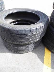 lot 372 image: 2 Michelon Tires