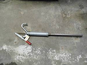 lot 19 image: Barrel Pump