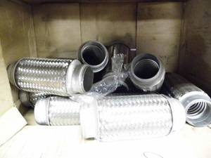 lot 23 image: Lot of 9 Exhaust Flex Pipes