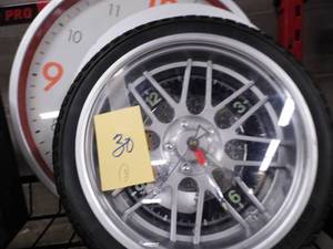 lot 30 image: Lot of 3 Clocks