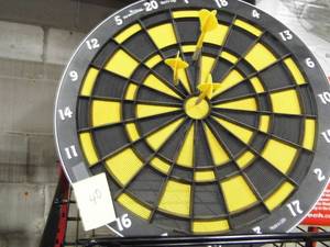 lot 40 image: Dartboard