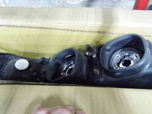 lot 47 image: Headlight Assembly 97-99 Grand Prix
