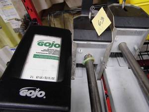 lot 63 image: Go Jo Pumps