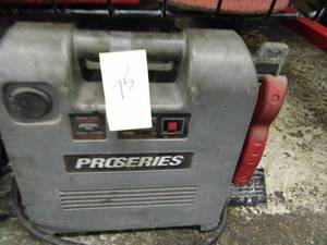 lot 75 image: Jump Starter