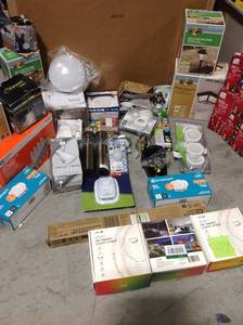 lot 59 image: Assorted  LOT OF LAMPS AND MISC ITEMS