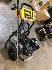 lot 208 image: DEWALT 3600 PSI at 2.5 GPM HONDA GX200 with AAA Triplex Pump Cold Water Professional Gas Pressure Washer In good condition