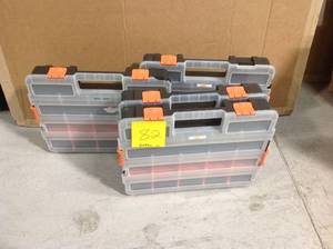 LOT OF STORAGE CASE ONE BROKEN DAMAGE