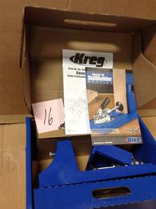 lot 16 image: LOT WITH GREG POCKET HOLE JIG H4