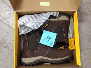 lot 79 image: DEWALT Mens Level 6 in. Work Boots - Steel Toe - Brown (8)M&nbspin good condition