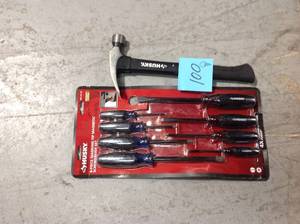 lot 100 image: Husky Diamond Tip Magnetic Screwdriver Set (8-Piece) & HUSKY HAMMER TOOL&nbspin good condition