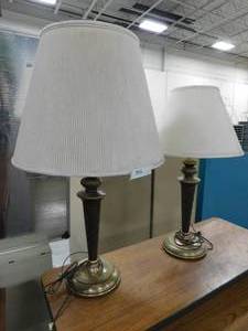 lot 394 image: Two Lamps