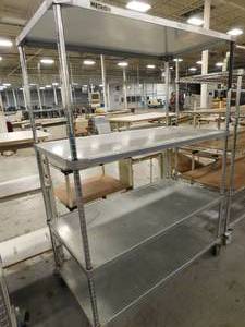 lot 413 image: Metro Rolling Utility Cart