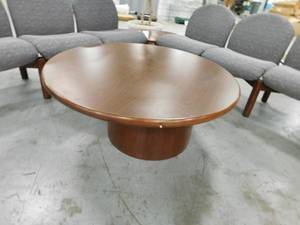 lot 422 image: Reception Area Chairs, Table & Artificial Plant