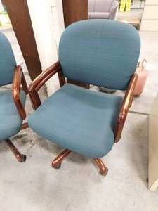 lot 349 image: 3 - Rolling Office Chairs