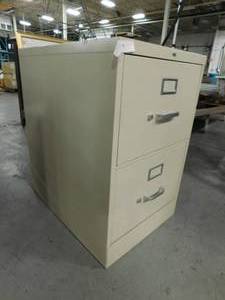 lot 427 image: HON 2 Drawer File Cabinet