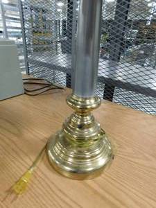 lot 441 image: Lamp