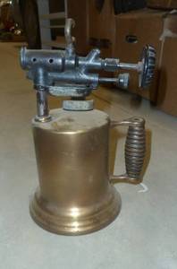 lot 463 image: Antique Brass Torch