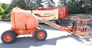 lot 340 image: JLG 450A Articulating 4x4 Boom Lift