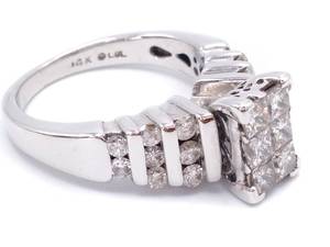 lot 19 image: Beautiful 1.25 Carat Illusion Set Diamond Estate Ring in 14k White Gold $3825