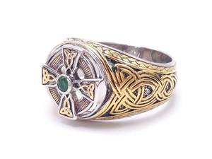 lot 40D image: Mens Celtic Themed Natural Emerald and Sterling Silver Ring The Franklin Mint w Bag and Box