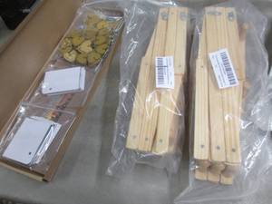 2-Set of 2 Accordion Style Wood Exp...