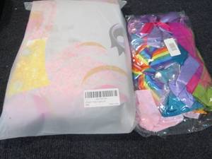 Unicorn Party Supply Kit, Rainbow T...