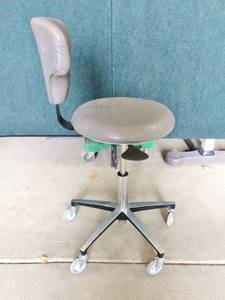 WOW MSRP $1400 Keilhauer SKY-2ST312&nbspSky Lab Hydraulic Surgeon Surgery Dental Exam Drafting Stool Chair&nbspClinician Medical Stool Designed by Helen Kerr - Excellent Condition