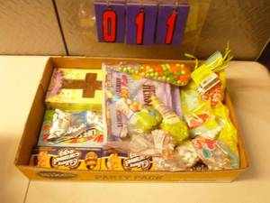 Flat of Candy. As shown. All Late 2020 or 2021 Best By Date.