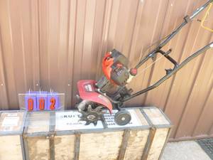 Craftsman mini tiller. Has compression & spark but couldnt get to start. As shown.