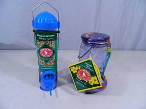 2 New Perky Pet Bird Feeders