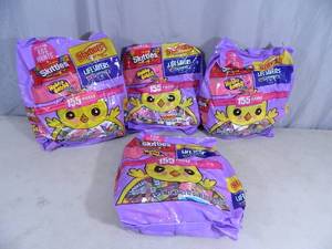 4 Large 2lb 14.2 oz Bags of Assorted Candy