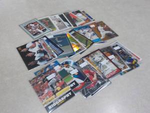 30 Baseball Rookie Cards...