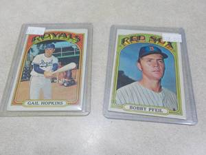2 1972 Topps Baseball Cards...
