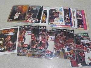 20 Michael Jordon Cards...