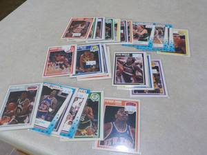 30 1989-90 Fleer Basketball Cards...