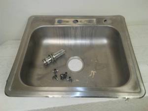lot 4 image: Stainless sink