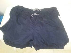lot 9 image: New Mens 3XL Swim Trunks