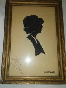 lot 40 image: 1934 silhouette By Hans Klesper, signed  Love Leone 1934.
