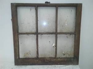 lot 86 image: Wood Window - 6 pane, Barn fresh.