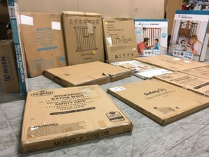 lot 58 image: Pallet with assorted Baby Gates various Models and sizes Customer Returns many in new condition