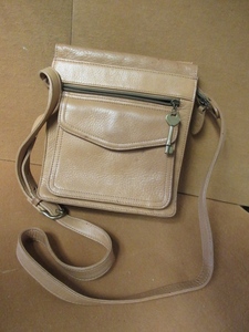 lot 710 image: FOSSIL, LEATHER, CROSSBODY SHOULDER BAG