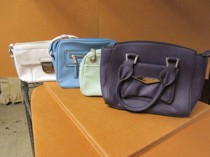 lot 721 image: LIZ CLAIBORNE HANDBAGS